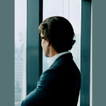 Ian dos Anjos Cunha aborda como líderes podem identificar precocemente os sinais de exaustão mental e agir antes que o problema se agrave.