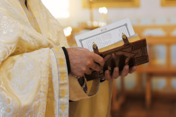 A missão dos leigos e sua presença viva na Igreja contemporânea com Jose Eduardo De Oliveira e Silva.