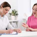 Vinicius Tadeu Sattin Rodrigues explica como a segunda leitura de laudos de mamografia faz diferença e reduz dúvidas.