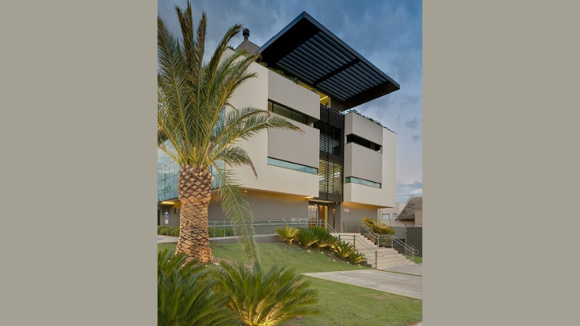 Enquanto a falência encerra atividades, a recuperação judicial busca reestruturação. Rodrigo Gonçalves Pimentel explica como cada medida impacta a empresa.